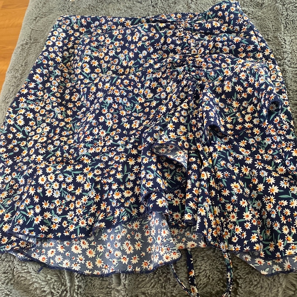 Shein Floral drawstring ruffle skirt